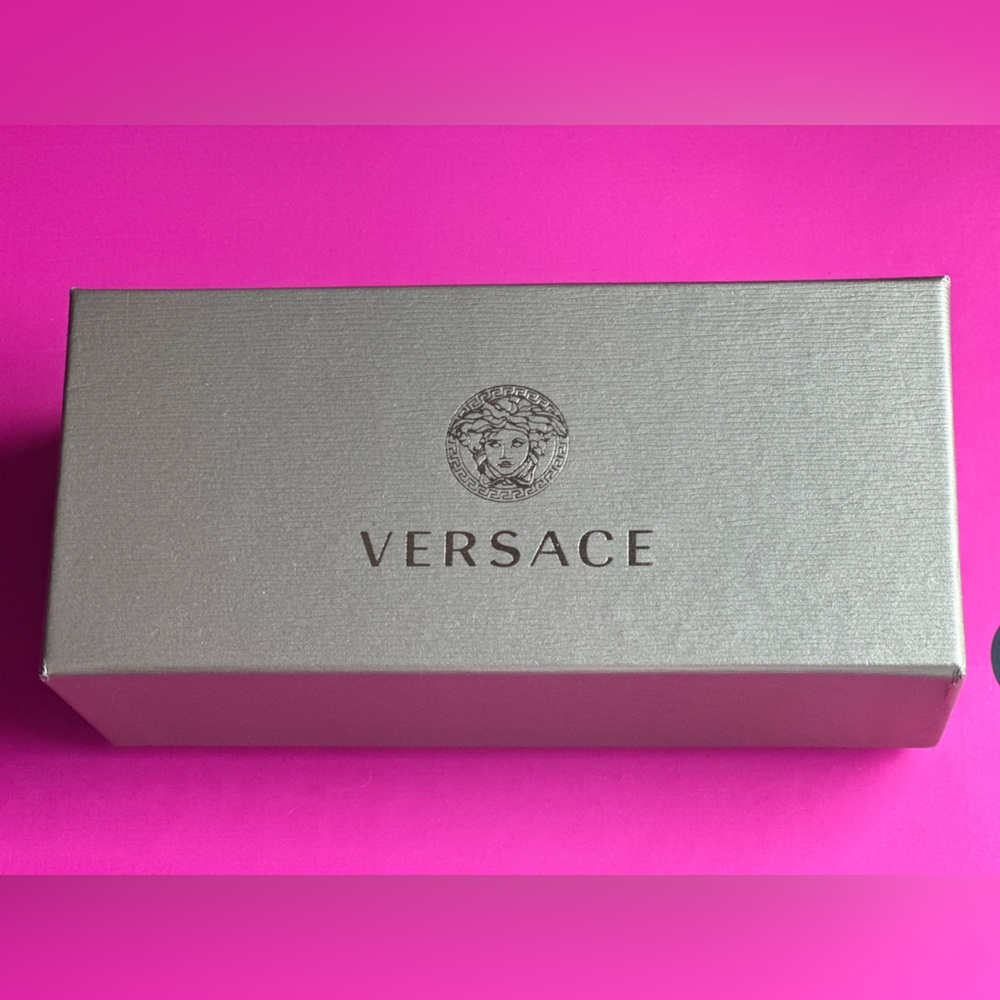 Versace Medusa Gold Box.